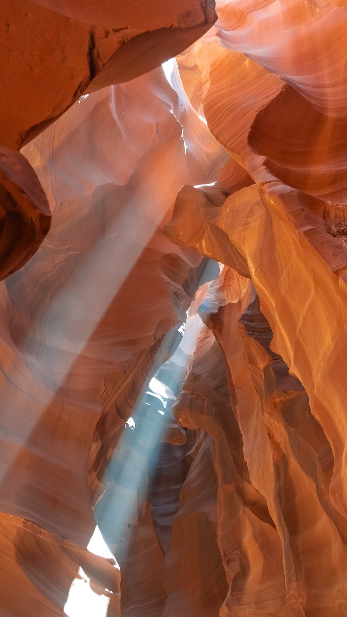 custom-slideshow-image-mobile-block_8R4fLL